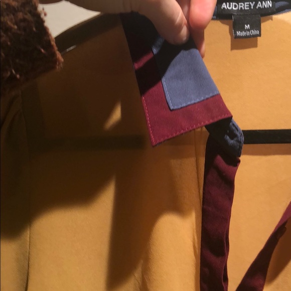 3 tone blouse - Picture 7 of 9